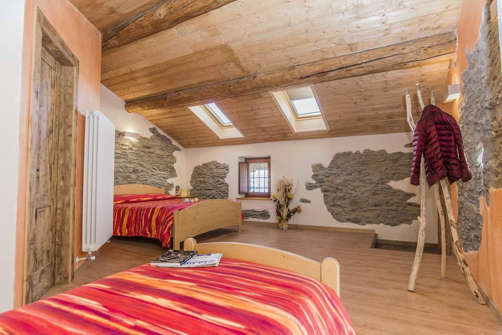 Locanda Il Campo Della Quercia San Damiano Macra Екстер'єр фото