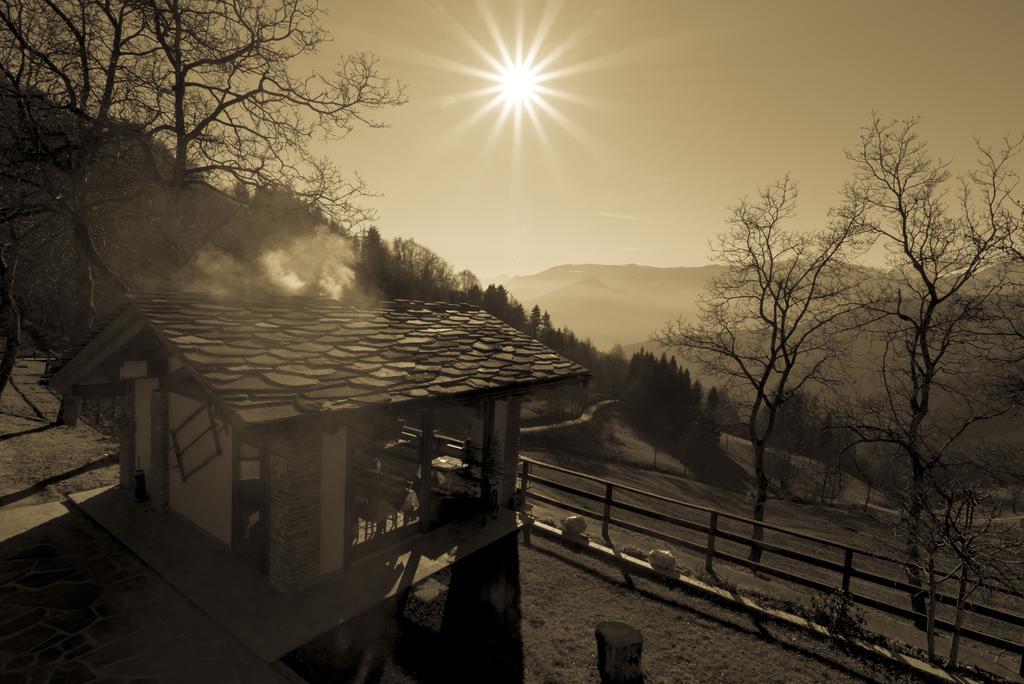 Locanda Il Campo Della Quercia San Damiano Macra Екстер'єр фото